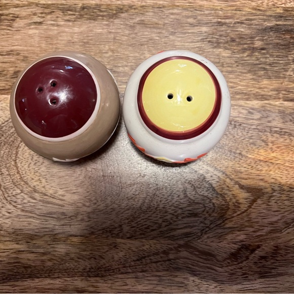 Pendleton Home Collection Salt & Pepper Shaker Set - Picture 2 of 2